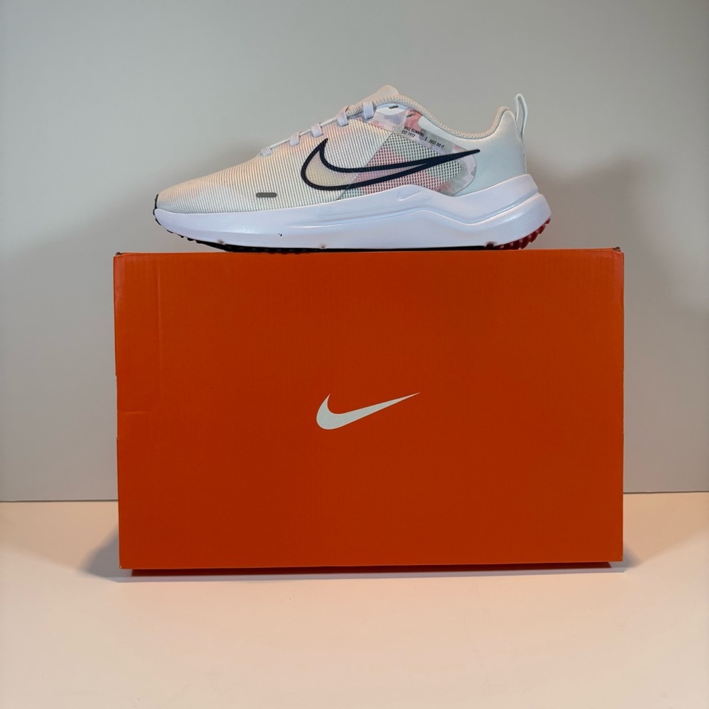 Nike White and Pink Athletic Shoes - Picture 1 of 7